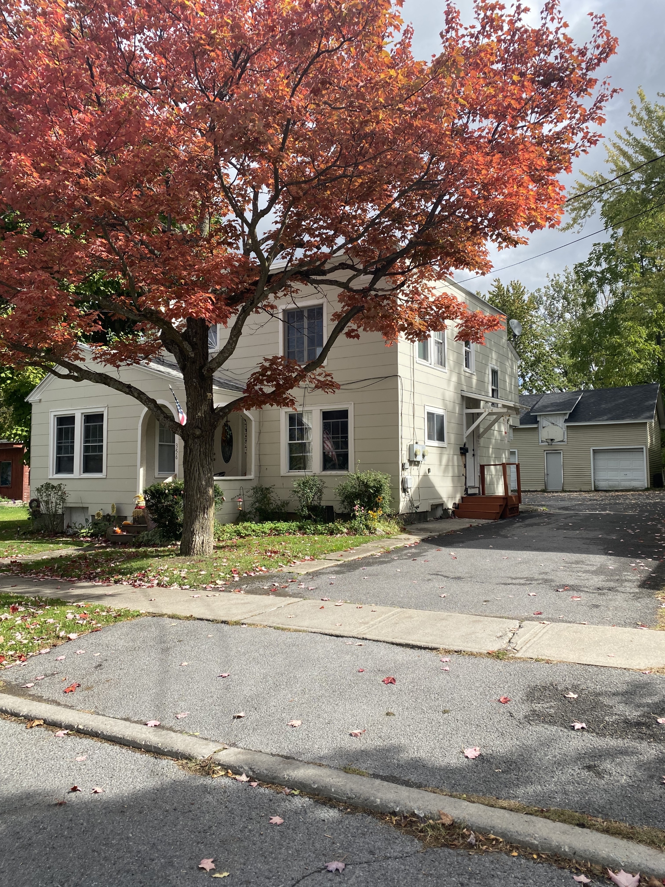 354 North Colorado Avenue - Up